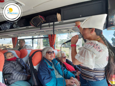 Alquiler bus tur&iacute;stico Ecuador