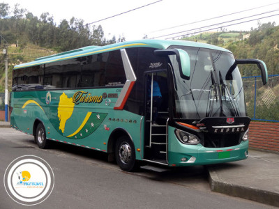Servicio bus tur&iacute;stico Quito
