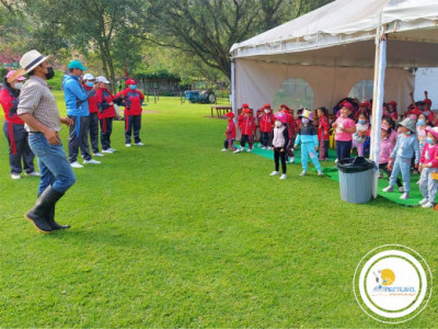 Tour granja para niños Quito